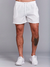 Shorts linhos masculinos brancos, ideal para o verão, com detalhe de cordão na cintura.