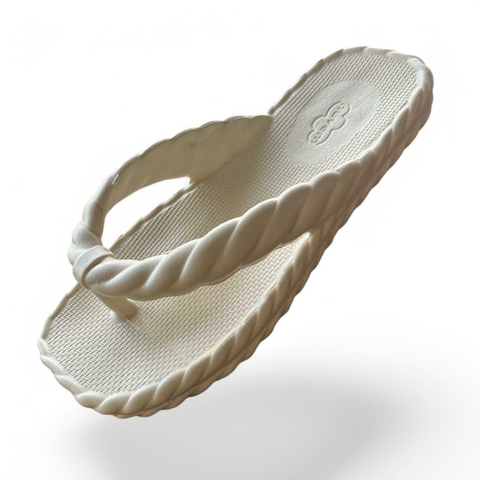 Chinelo Feminino Adulto Marrocos 2 Tranças Bico Quadrado Nuvem EVA - Off - comprar online