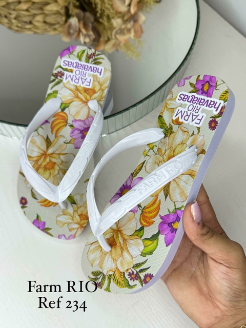 Chinelo Femininino Adulto Havaianas Farm Rio - Ref 234 - comprar online