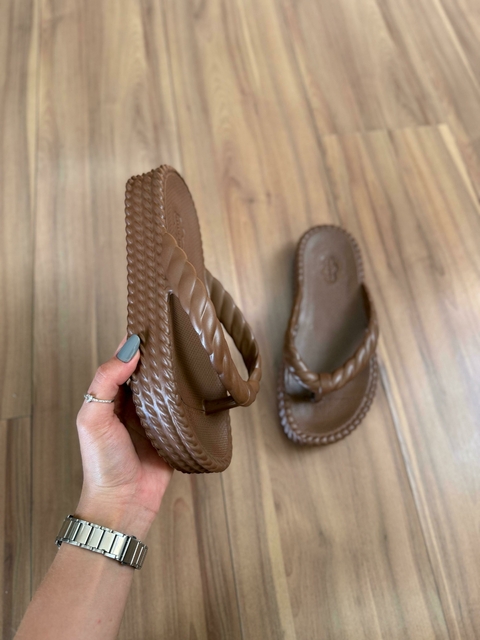 Chinelo Feminino Adulto Marrocos 4 Tranças Nuvem EVA -Coffe - comprar online