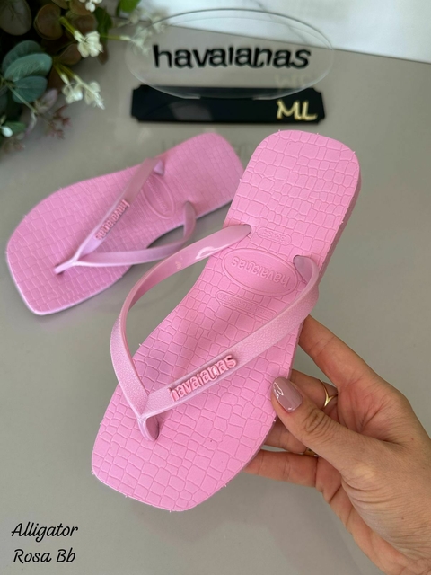 Chinelo Feminino Adulto Alligator Croco Bico Quadrado - Rosa bebe - comprar online