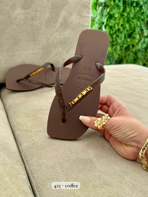 Chinelo Femininino Adulto Havaianas Micro Noronha - Coffe - comprar online