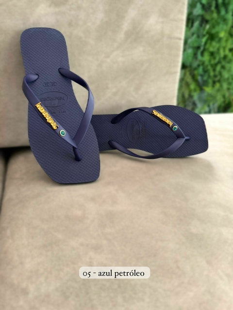 Chinelo Feminino Adulto Havaianas Ponto de Luz - Azul Petróleo - comprar online