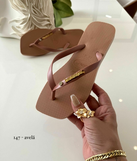 Chinelo Feminino Adulto Havaianas Ponto de Luz - Avelã - comprar online