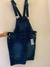 Jardineira de jeans reto saia