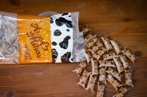 Doce de Leite Mineiro Amor de Minas Chup Chup - Pacote 1,5 kg - 50 Saches de 30g cada