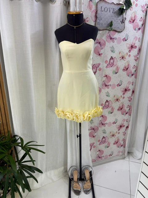 Vestido curto tomara que caia. AVE RARA. Tamanho 40.
