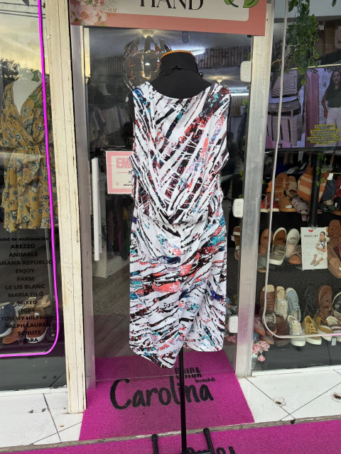 Vestido MIDI. STYLE CO. tamanho G.