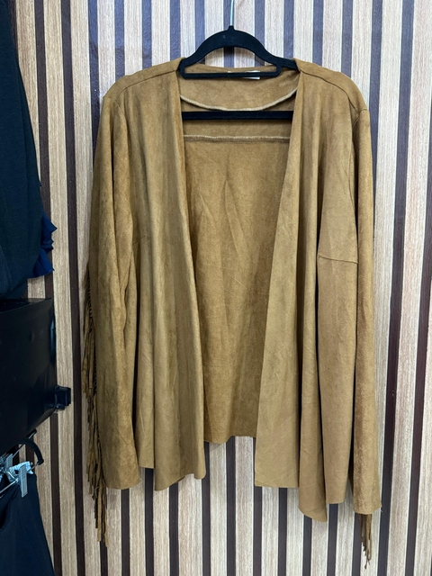 Jaqueta camurça. Com franjas nas costas. Tamanho G.