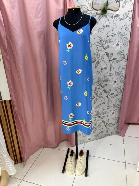 Vestido MIDI em crepe. TOMMY HILFIGER. Tamanho G.