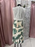 Saia longuette, em malha laise. ANA HICKMANN. Tamanho 44. - comprar online