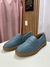 Mocassim azul em couro. SOULIER.