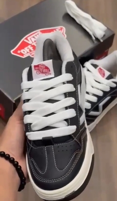 Vans Upland Black&White - comprar online