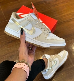SB Dunk Low Golden Cream - comprar online