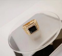 Anillo Piedra Negra Oro Laminado