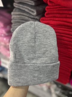 GORRITO LANA LISO GRIS