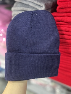 GORRITO LANA LISO AZUL MARINO - comprar online