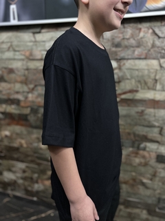 Remera OVERSIZE Basilea - tienda online