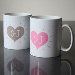 TAZA CORAZON CON INICIALES