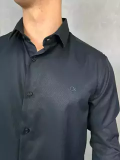 CAMISA SOCIAL ML C/ DETALHE SLIM OGOCHI na internet