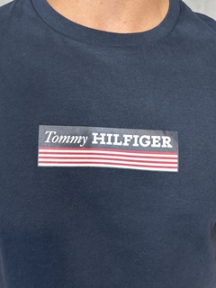 CAMISETA ESTAMPADA TOMMY HILFIGER - comprar online