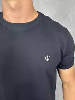 CAMISETA 0170112 BASICA ELEMENTO ZERO na internet