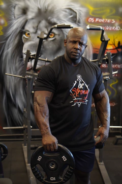 CAMISETA PREMIUM BE STRONG na internet