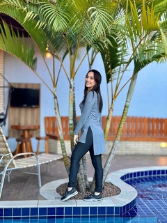 Bata Manga Longa Com Fenda nas Laterais (Grafite) - comprar online