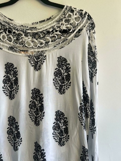 Blusa Branca Gola Rendada Tamanho G - comprar online