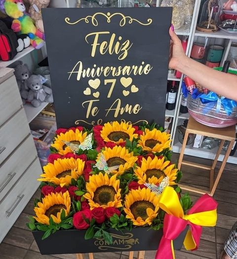 Box cuadrado de Girasoles y Rosas