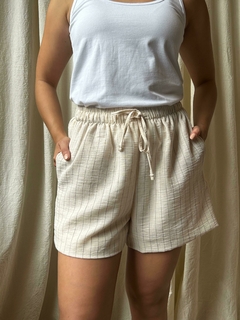 Beige rayita negra