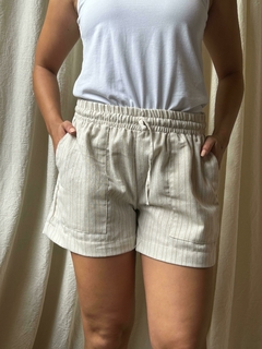 Short de lino tonos naturales