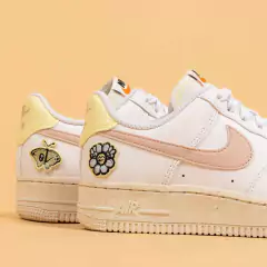 AF1 LOW ´07 SE NEXT NATURE WHITE PINK OXFORD en internet