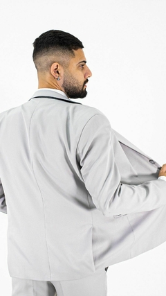 COSTUME SLIM MICROFIBRA CINZA CLARO