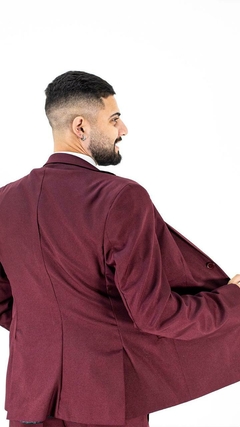 COSTUME SLIM MICROFIBRA MARSALA na internet