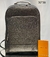 Mochila Louis Vuitton - couro preto - comprar online
