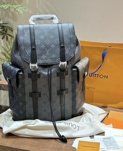 Mochila Louis Vuitton Christopher MM - Monogram Eclipse - comprar online