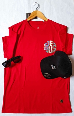 Camiseta Masculina Vermelha letra cor Prata Jesus