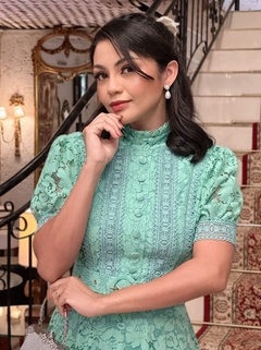 VESTIDO MARIA DE RENDA COM CINTO na internet