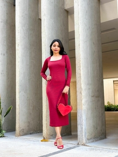 VESTIDO CONEXÃO LONGO JUSTO na internet