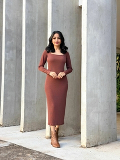 VESTIDO CONEXÃO LONGO JUSTO - ESTILOSA DE SAIA