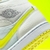 Air Jordan 1 Mid SE "Voltage Yellow" na internet