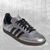 Adidas Samba OG " Silver Metallic,, na internet
