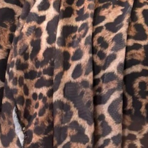 Conjunto Nanda - Top de Amarrar com Saia Assimétrica deTule - comprar online