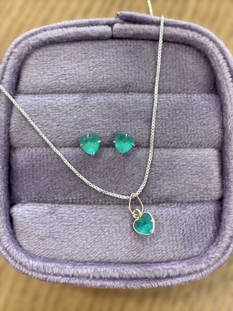 CONJUNTO COLAR, BRINCO E PINGENTE CORAÇÃO VERDE ÁGUA