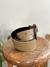 Cinto bege com Spikes - comprar online