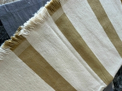MANTA RUSTICA RAYADA MOSTAZA - comprar online