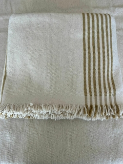 MANTA RUSTICAS CON RAYAS FINAS MOSTAZA