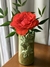 Vaso verde com flores
