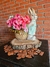 Coelha com vaso - 45cm - comprar online